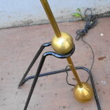 1950s swinging lamppost