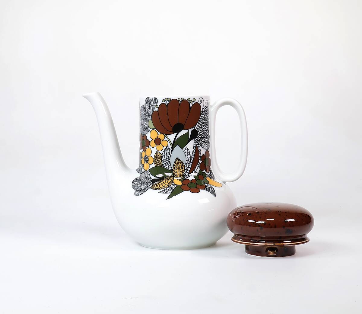 Porcelain Breakfast Tableware by Thomas, 1970s, Set of 19