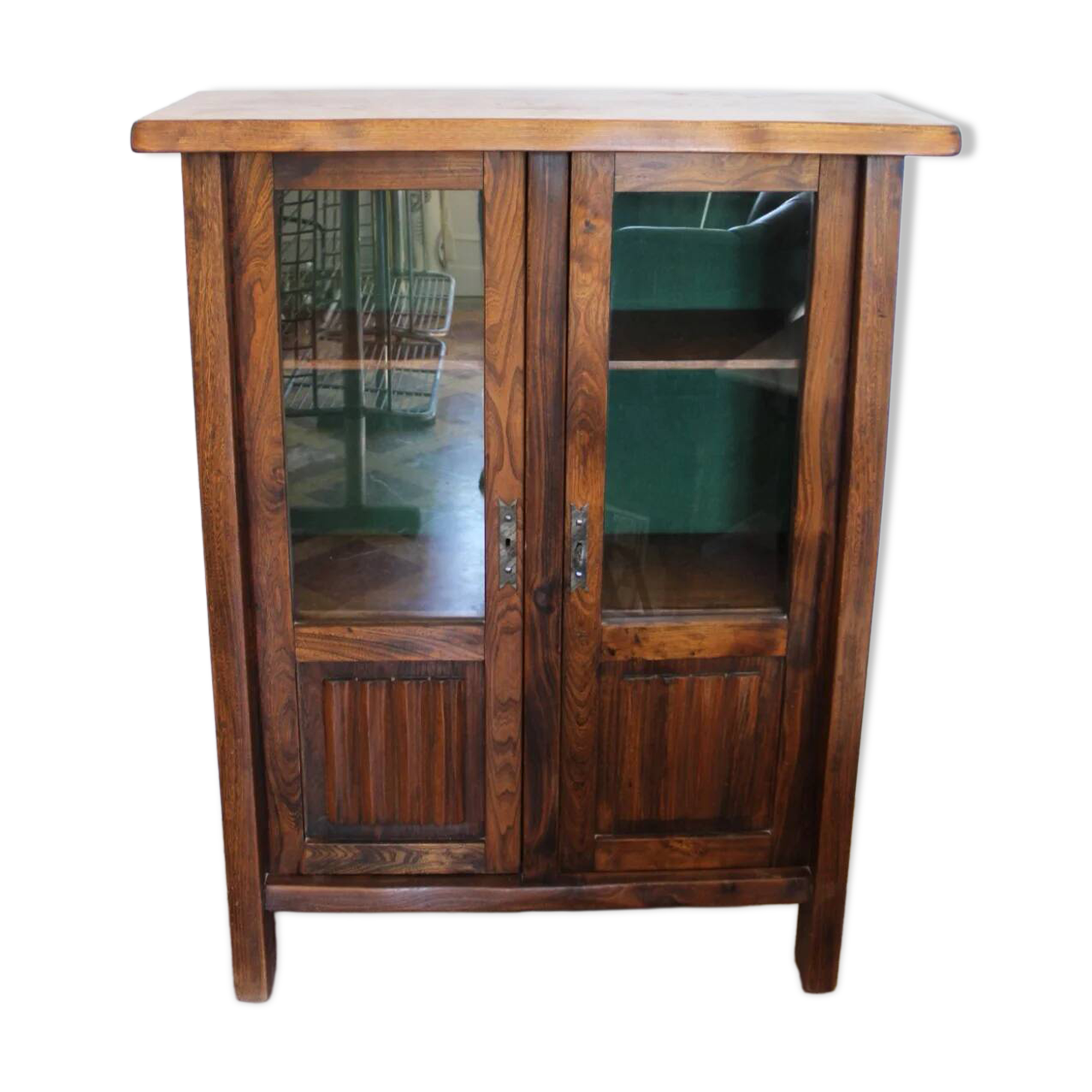 Brutalist Display Cabinet in Solid Elm by Olavi Hänninen for Mikko Nupponen 1960