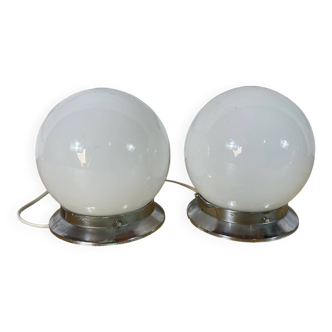 Paire de plafonniers en opaline