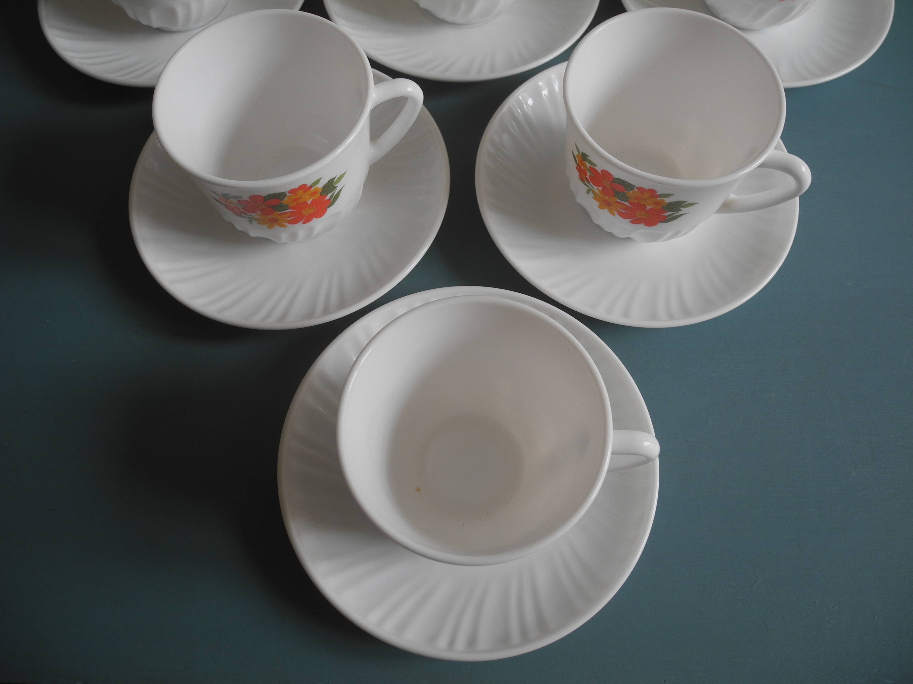 set of 6 cups and saucers vintage French tableware