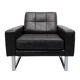 Fauteuil en cuir des années 1970 avec pieds chromés