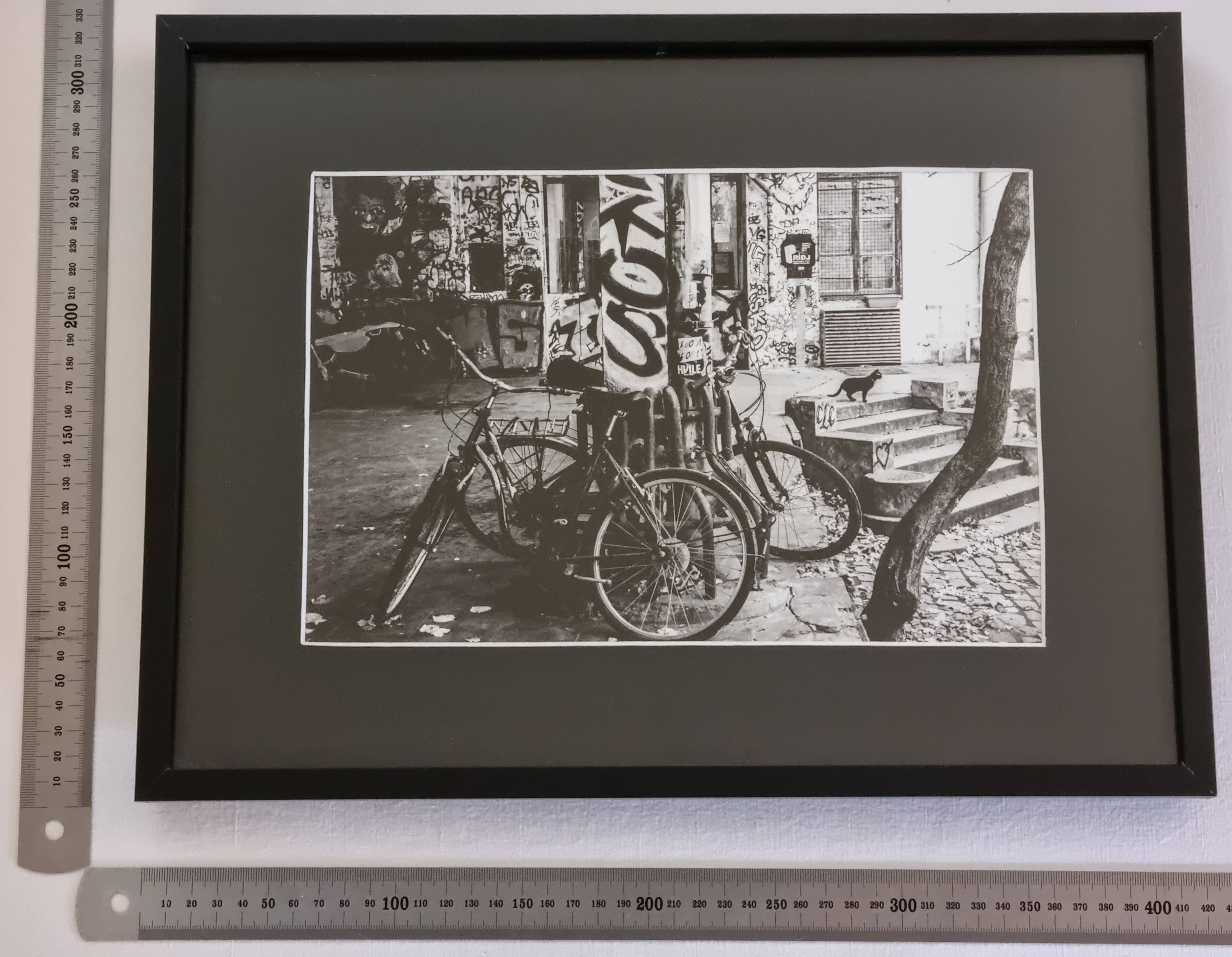 Urban scene with graffiti, vintage silver gelatin print, framed, 42 x 32 cm