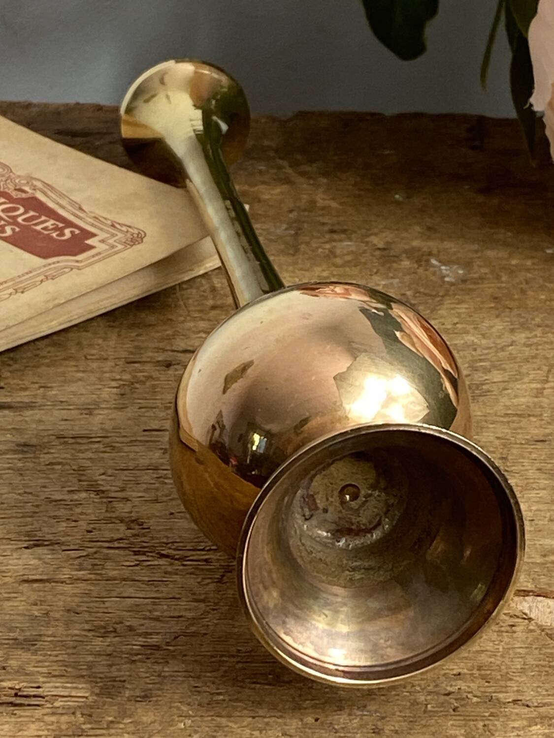 Soliflore, brass vase