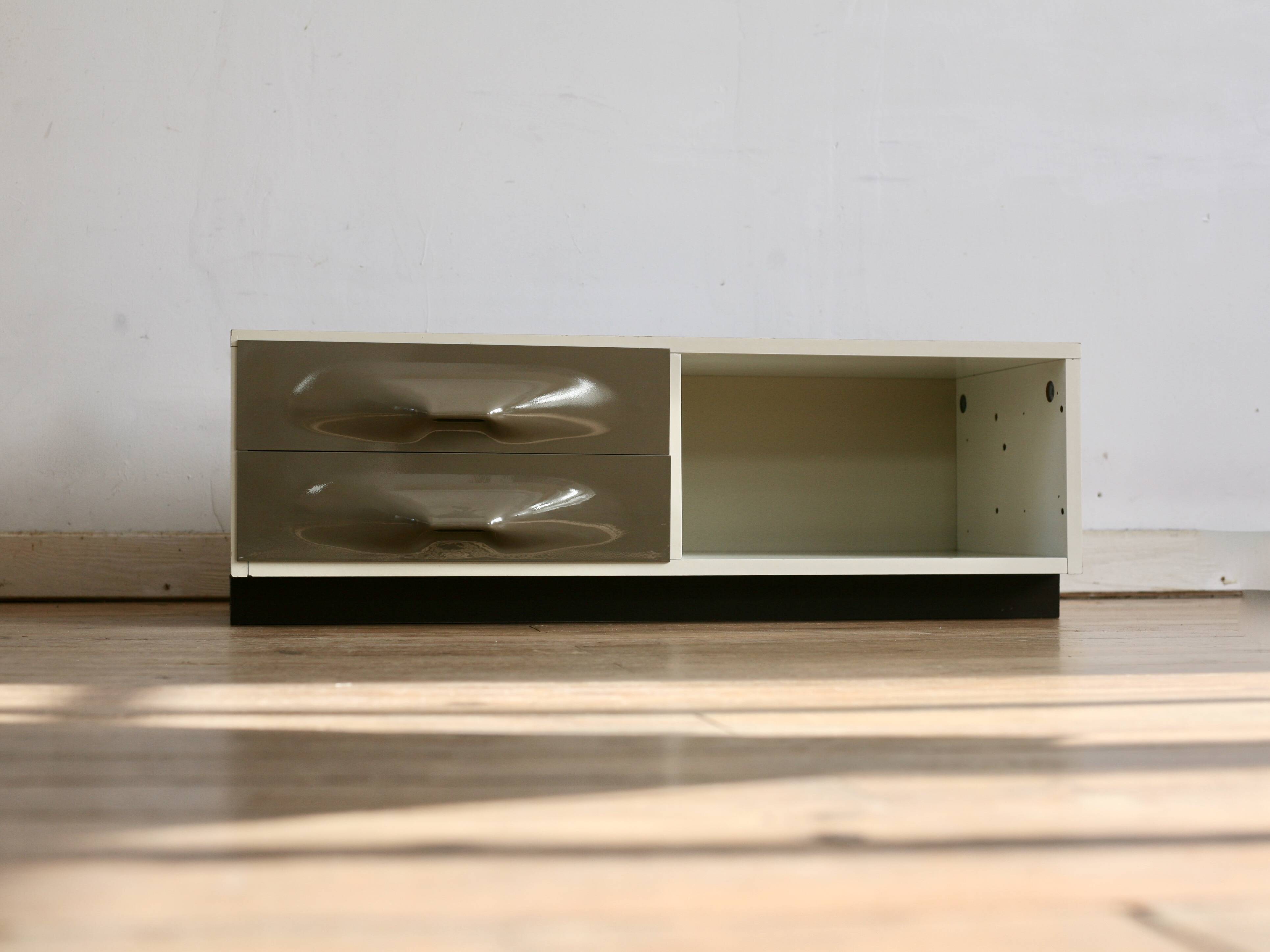 Low storage unit, Raymond Loewy, Doubinsky Frères, 1970s