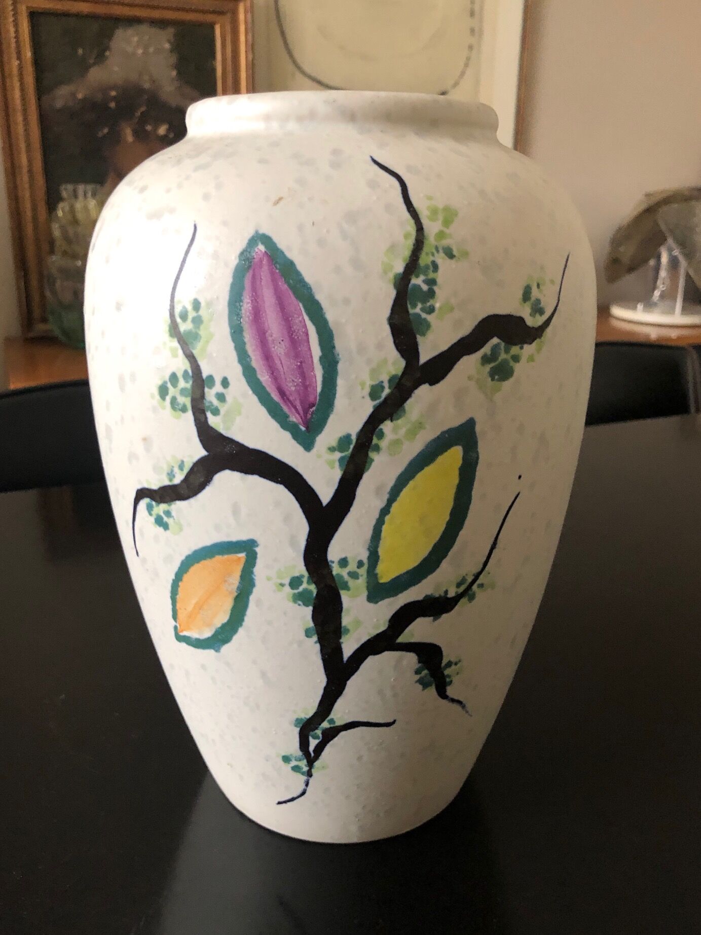 Vase à décor floral des années 50