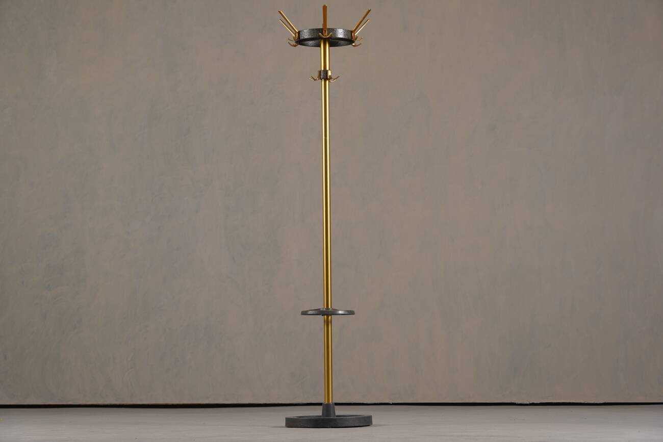 Porte-manteau en laiton et métal vintage par Jacques Adnet, France, années 1950.