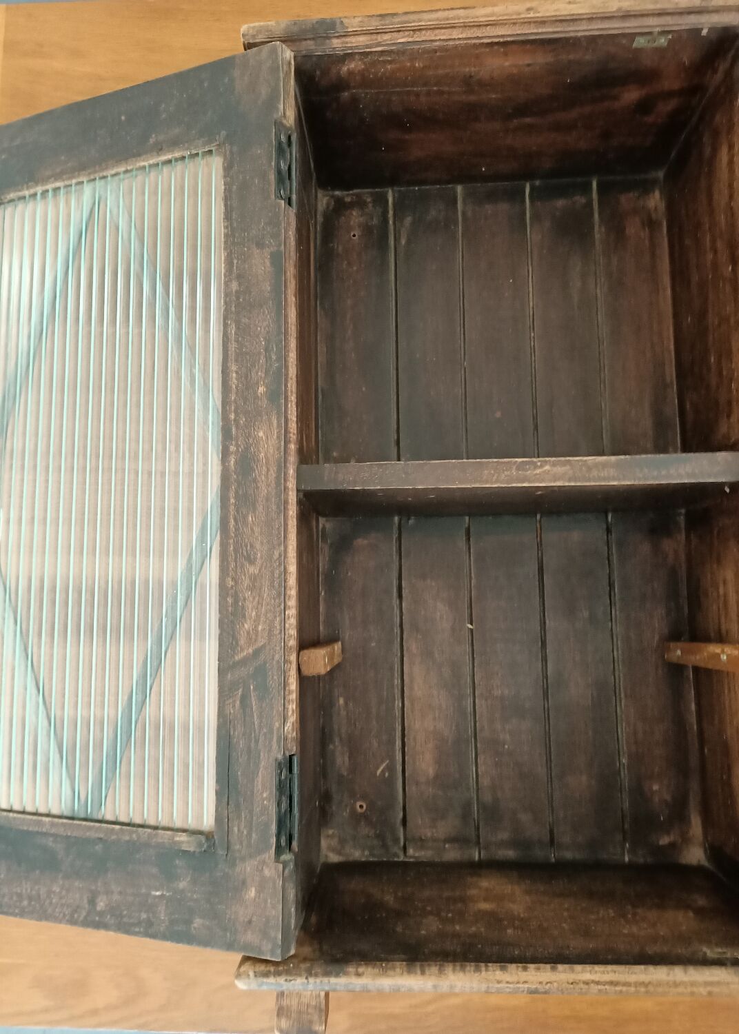 Patinated wall cabinet 2 doors
