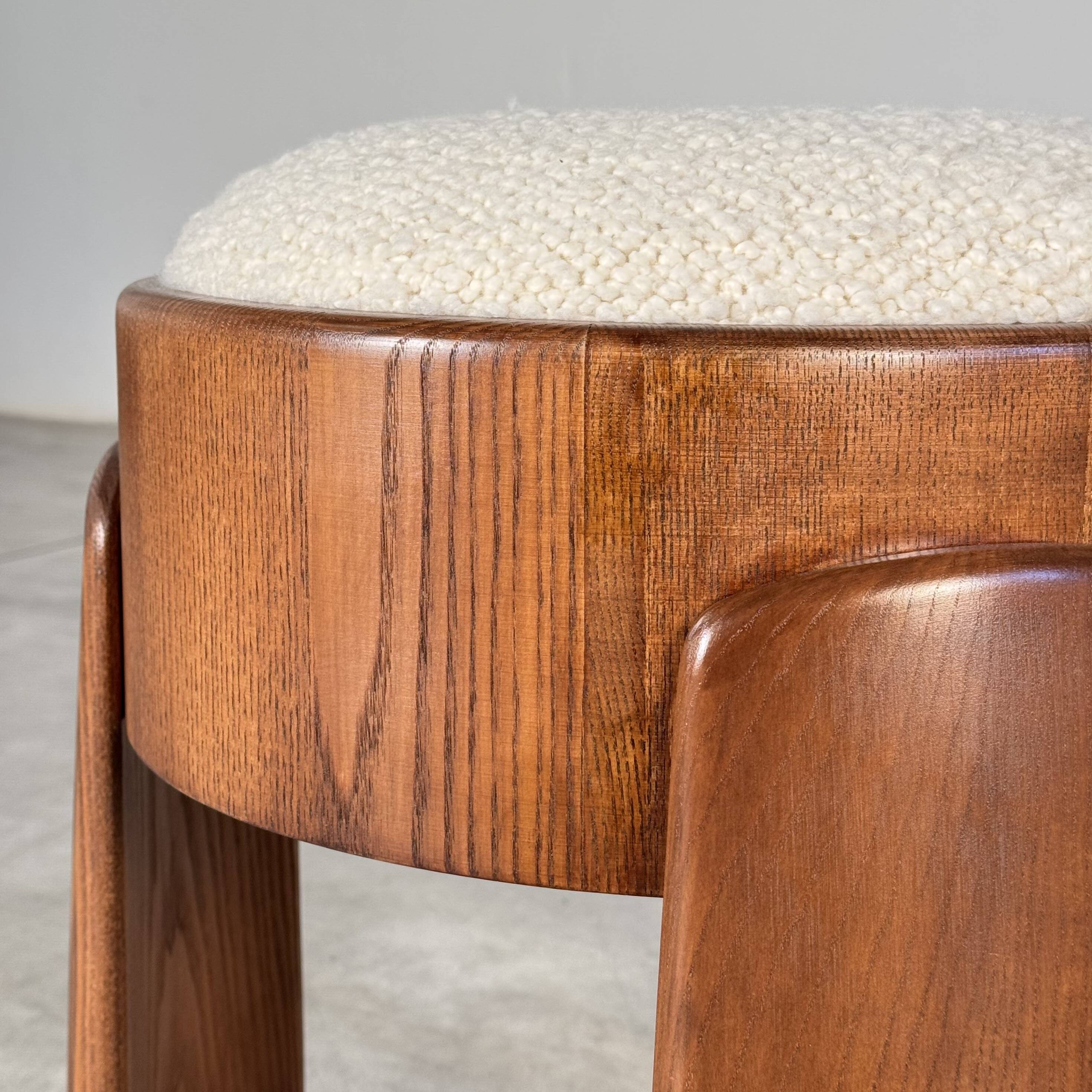Tabouret en frêne et tissu bouclé Dedar Milano par Forme, Italie