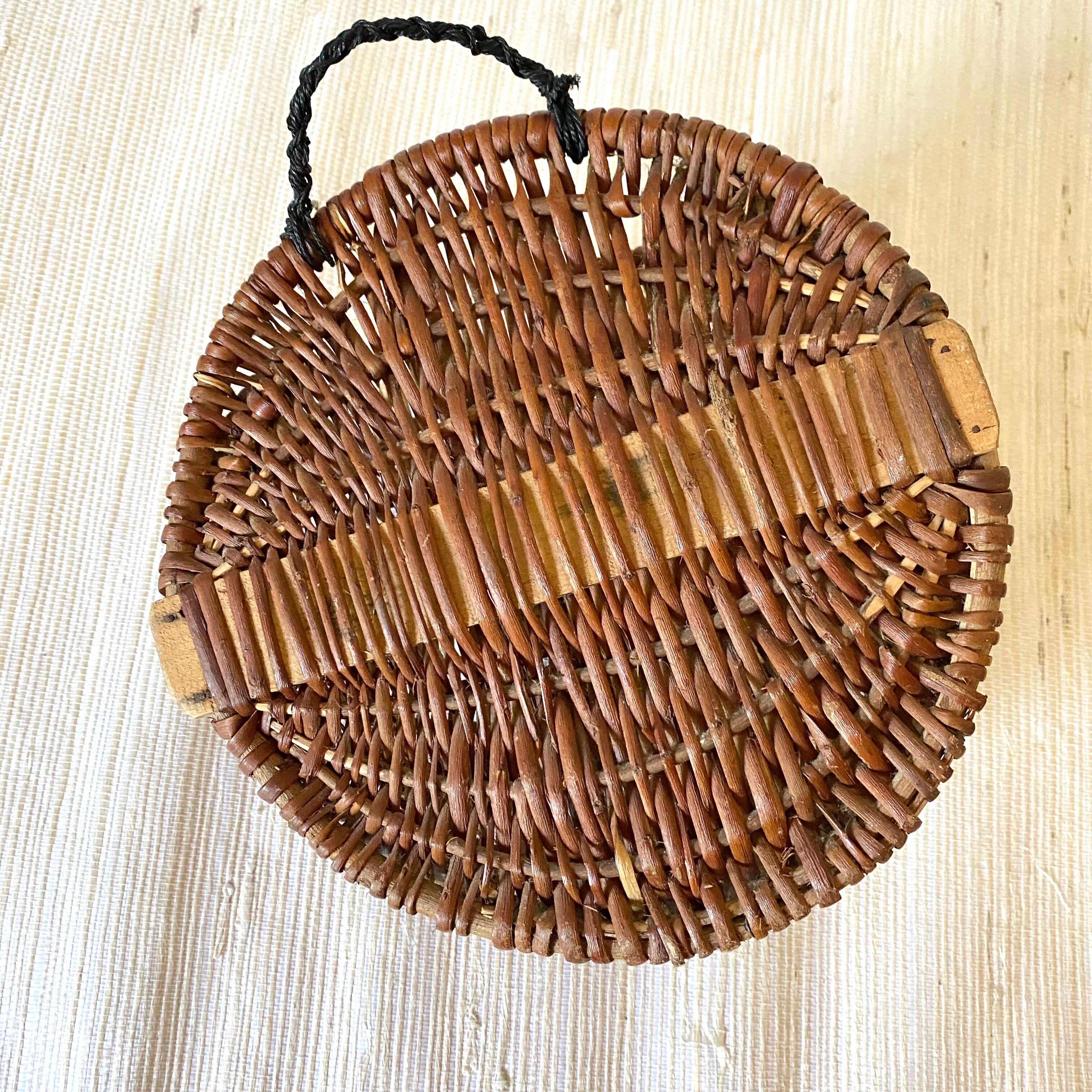 Wicker crab basket called "Gourbille"