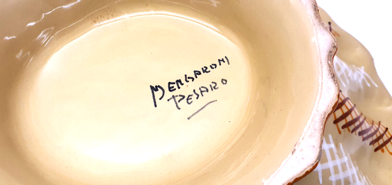 Old dish signed Pesaro Italia 20s multicolors