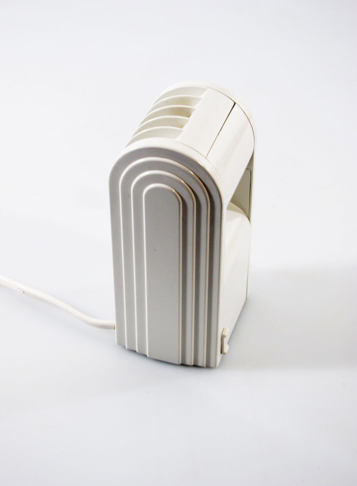 Lumiance 80s vintage white minimal table lamp by Chris Hiemstra