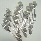 Service of 12 dessert forks
