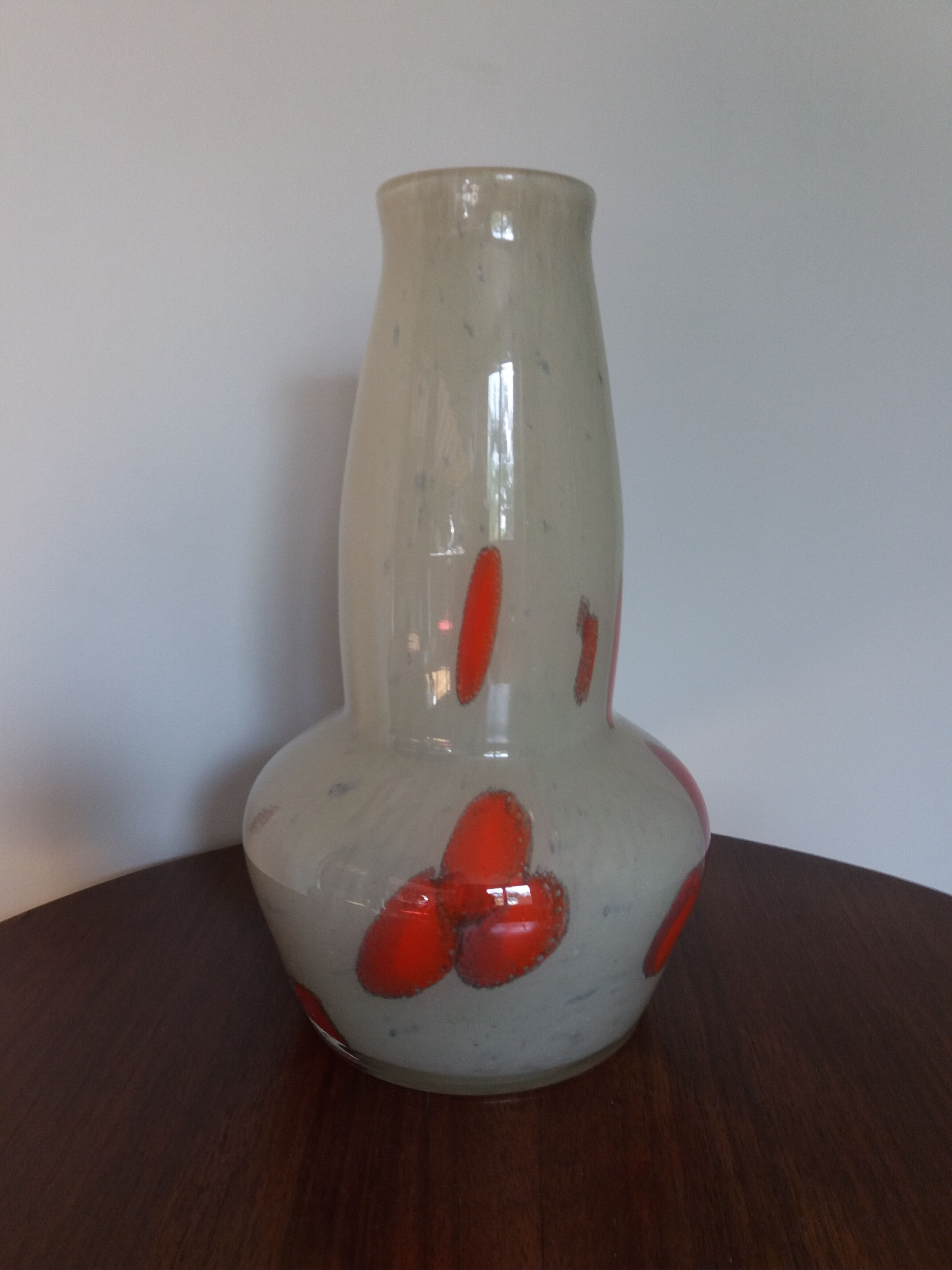 Blown glass vase 70s