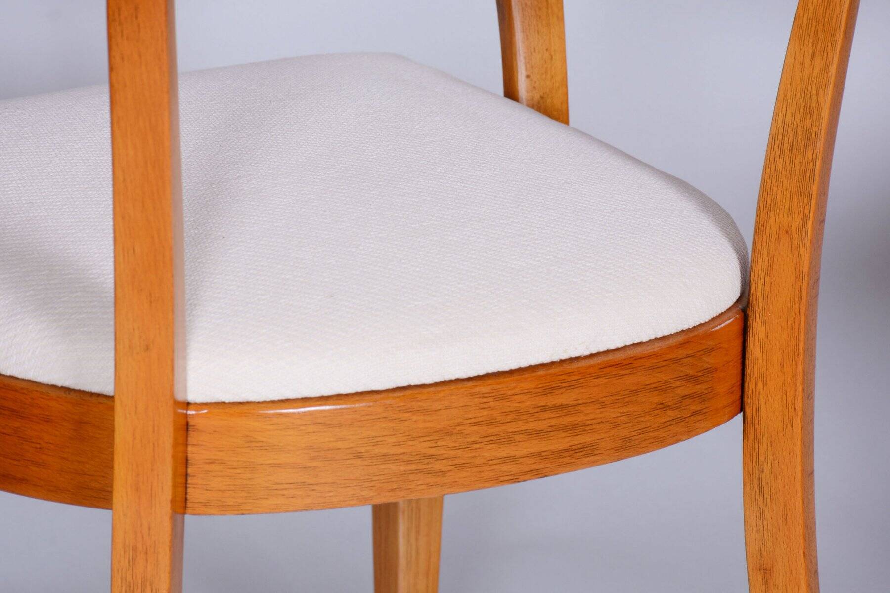 Art Deco Beech Armchairs attributed to Jindrich Halabala for Up Zavody, 1930s, Set of 2