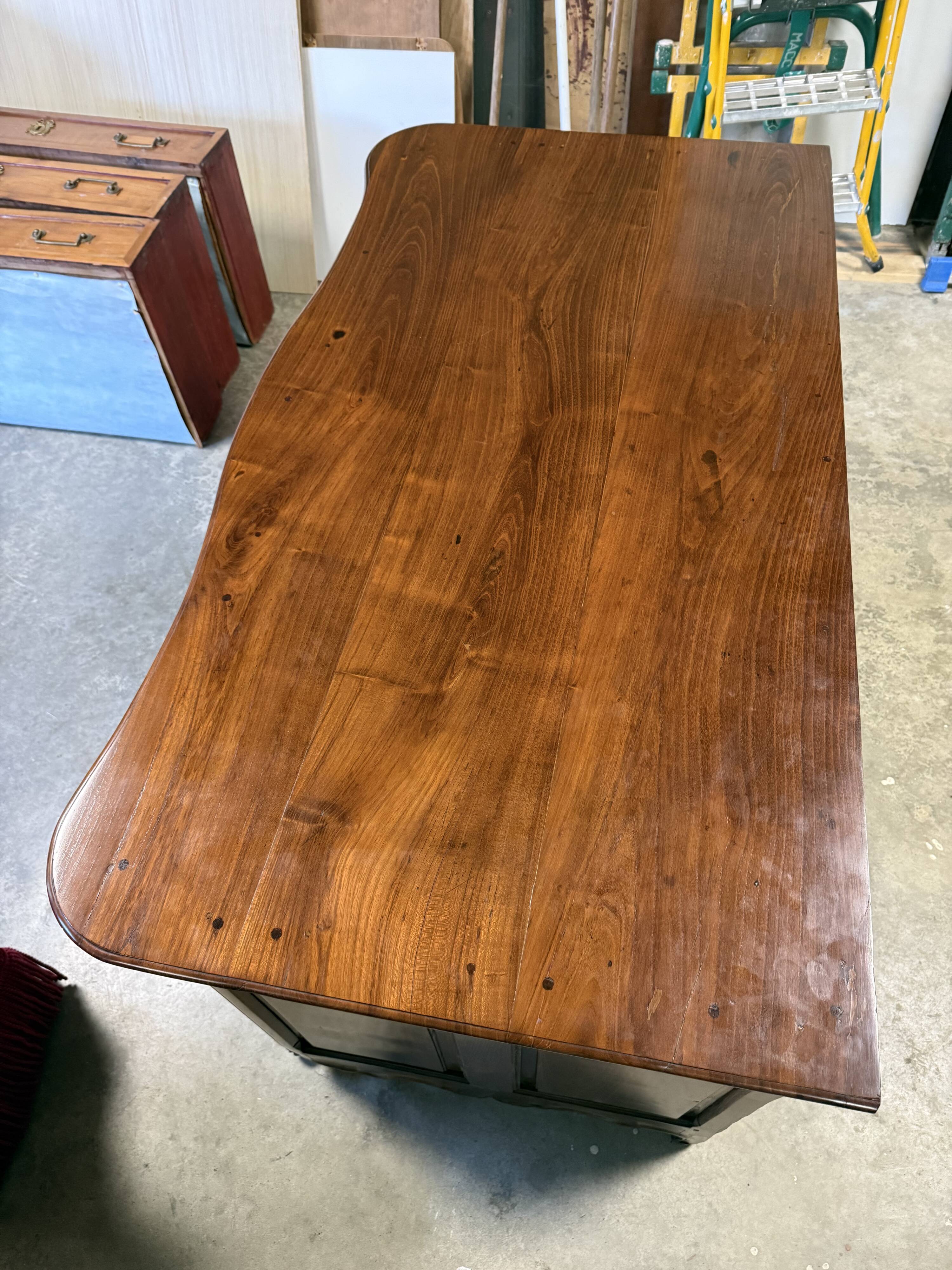 Louis XV curved chest of drawers
