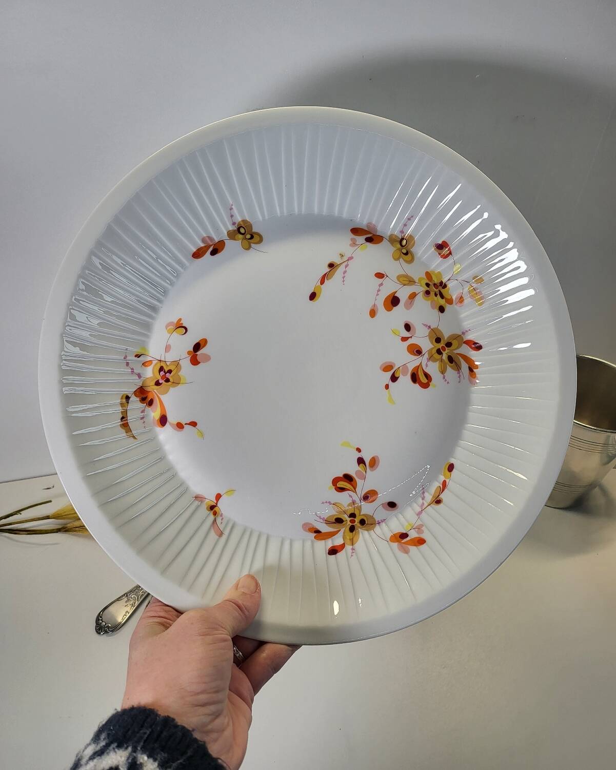 Round, Hollow Serving Dish in Haviland Porcelain, France, Limoges
