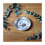 Blue and red floral pattern plates
