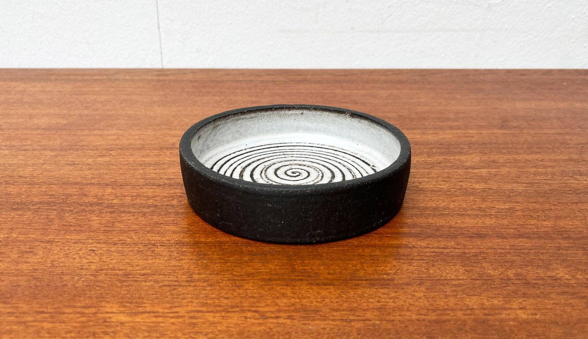 Studio pottery bowl from mid-century Danish Frank Keramik, 1960s.