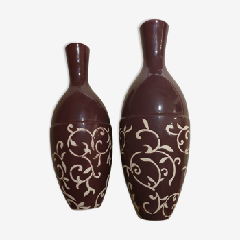 Paire de vases volutes