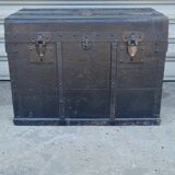 Old trunk lavolaille Paris
