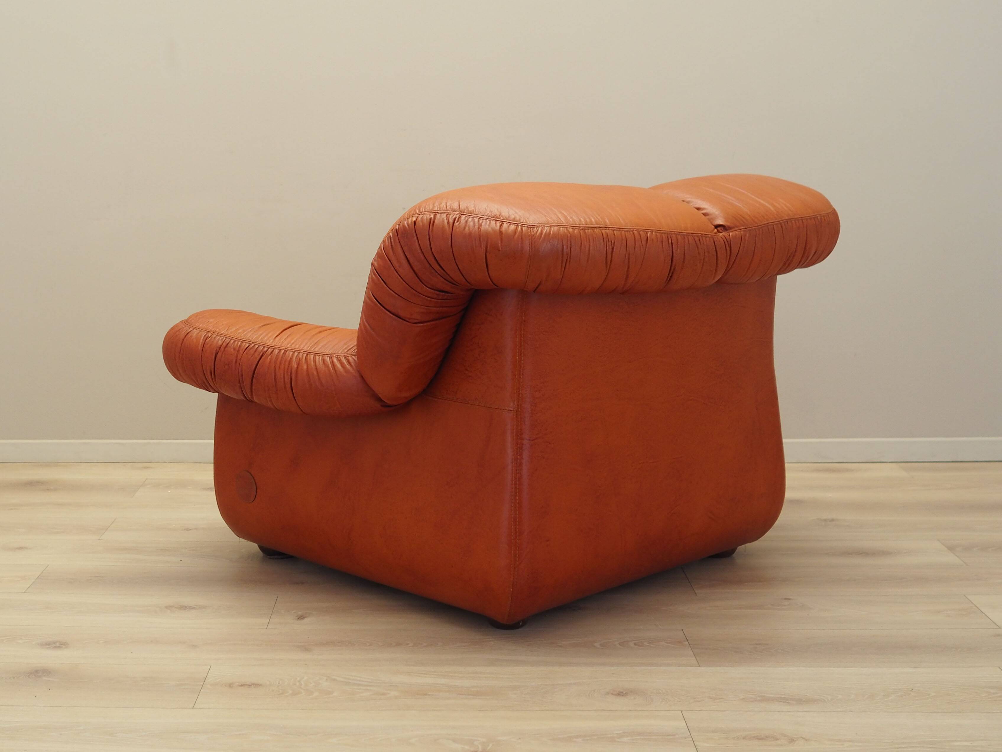 Lounge chair, Italian design, 1970s, manufacturer: PelleRossi