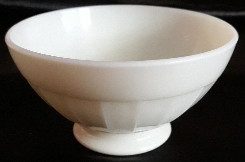 White opaline bowl, 70s
