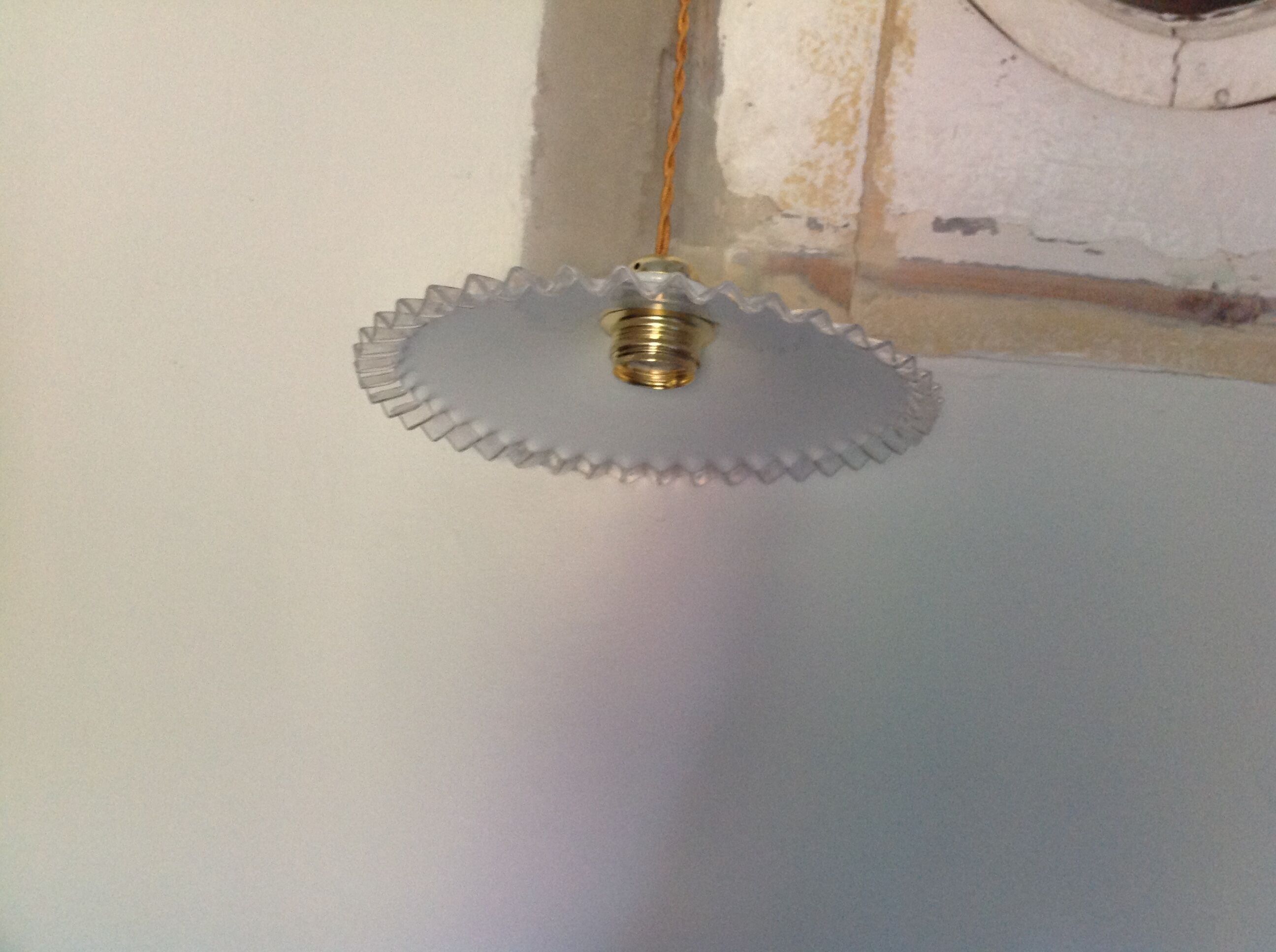 Suspension en opaline blanche