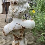 Old garden bust in cast iron troubadour early twentieth century