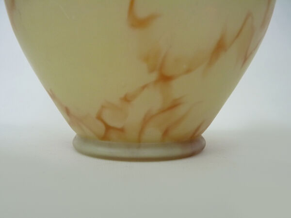 Vase vintage en pâte de verre jaune orangé style Clichy. Année 50 60