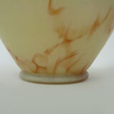 Vase vintage en pâte de verre jaune orangé style Clichy. Année 50 60