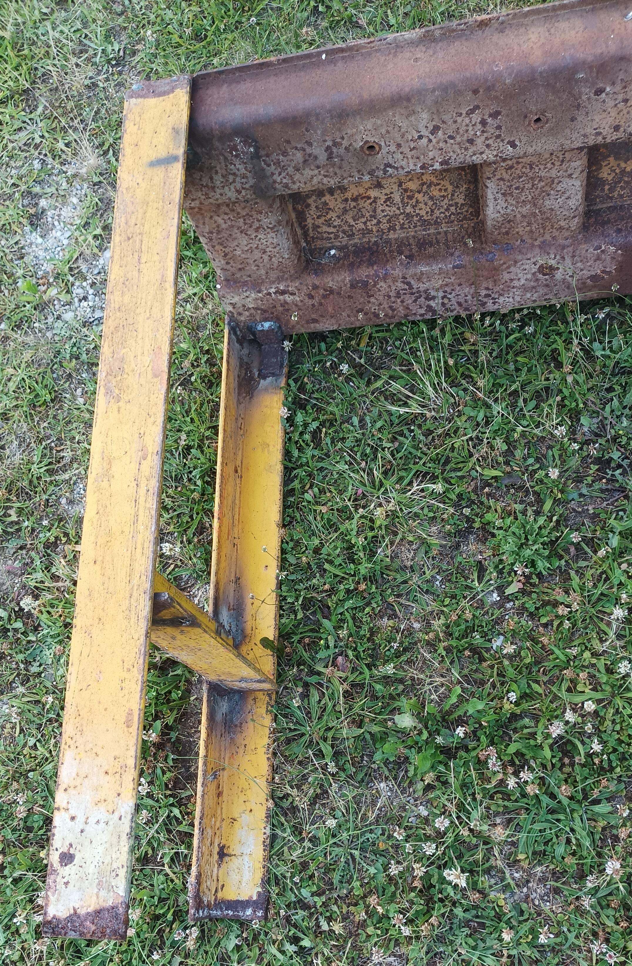 Industrial metal workbench