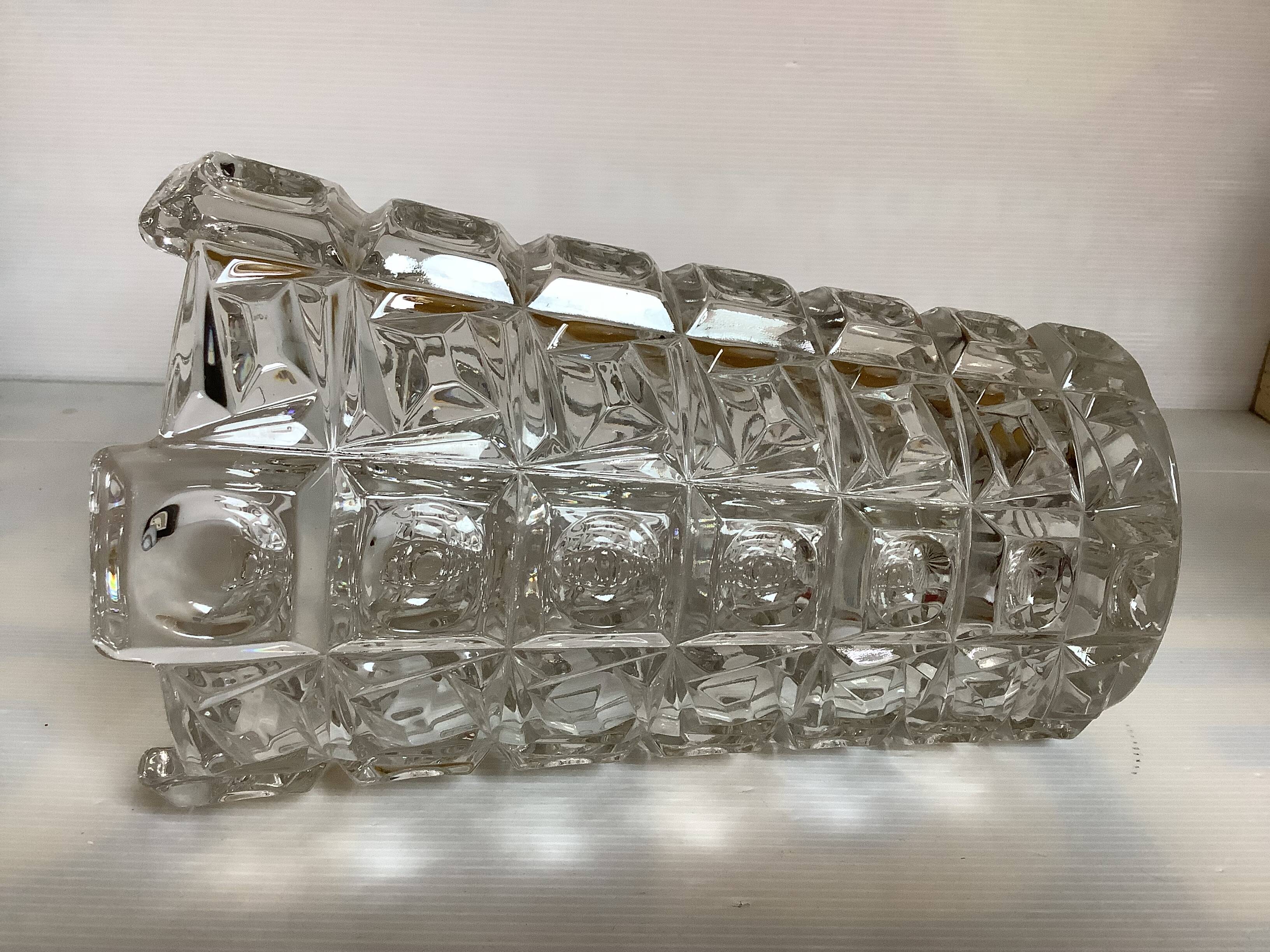 Czechoslovakia Union Crystal Vase, Lens model, 1950s