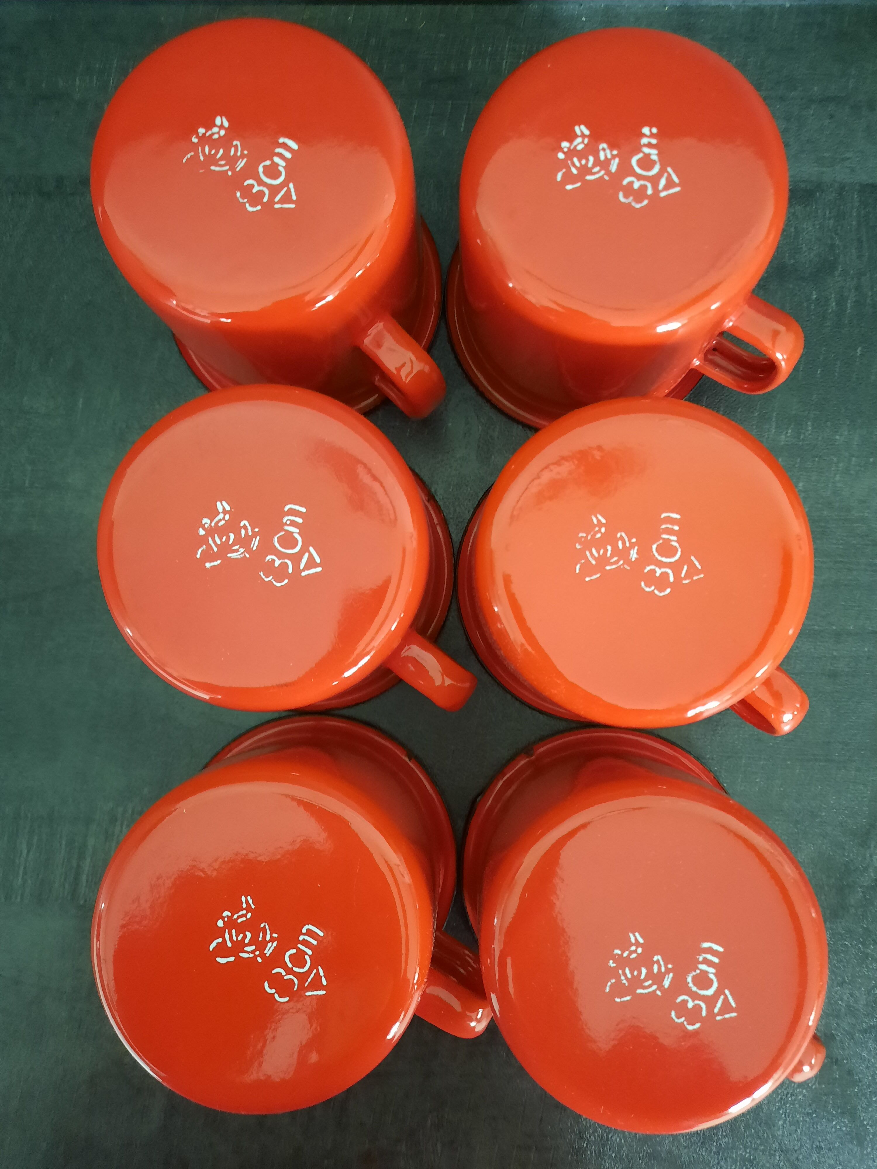 6 cups of enamelled sheet metal