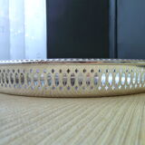 Silver metal serving top28 cm engraved decoration, openwork border