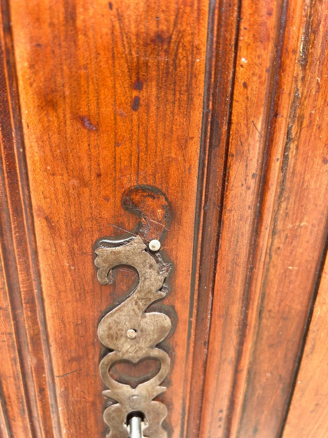 Antique Louis XV sideboard in solid wood