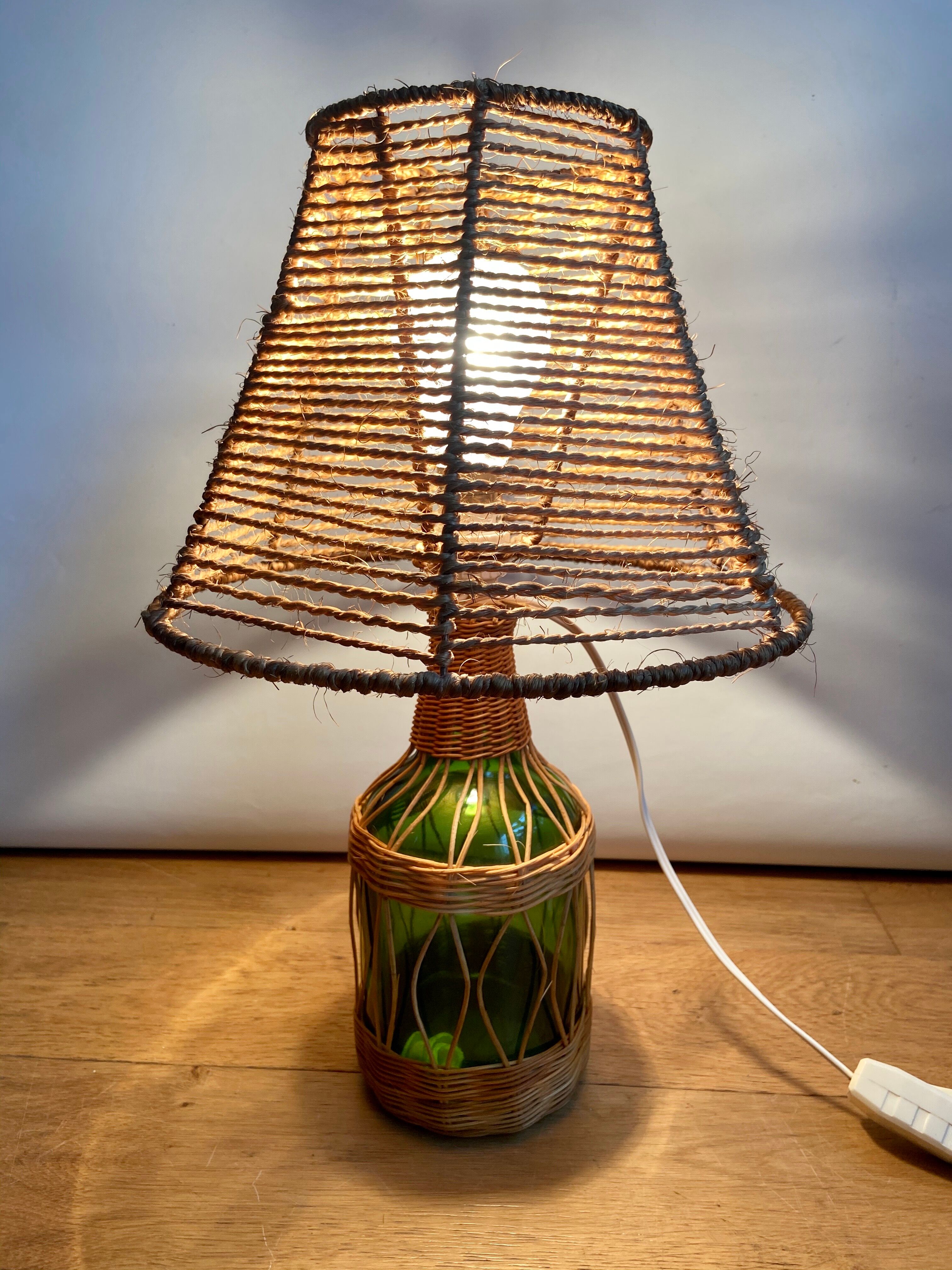 Table lamp