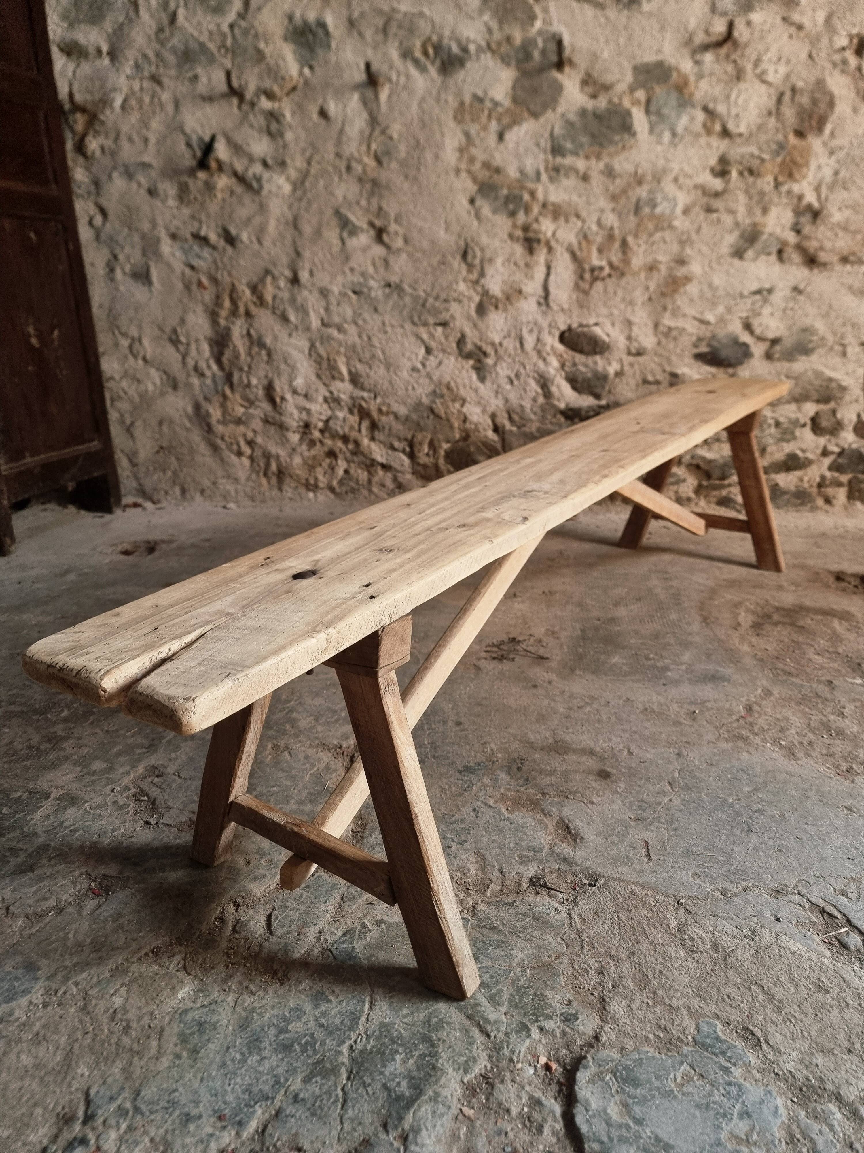 French antique wooden bench – Rustic farmhouse bench – Poplar and chestnut – Late 19th century – 198 cm