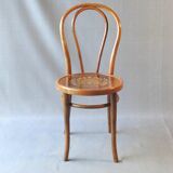Thonet bistro chair N°18 art nouveau wood seat, production 1925