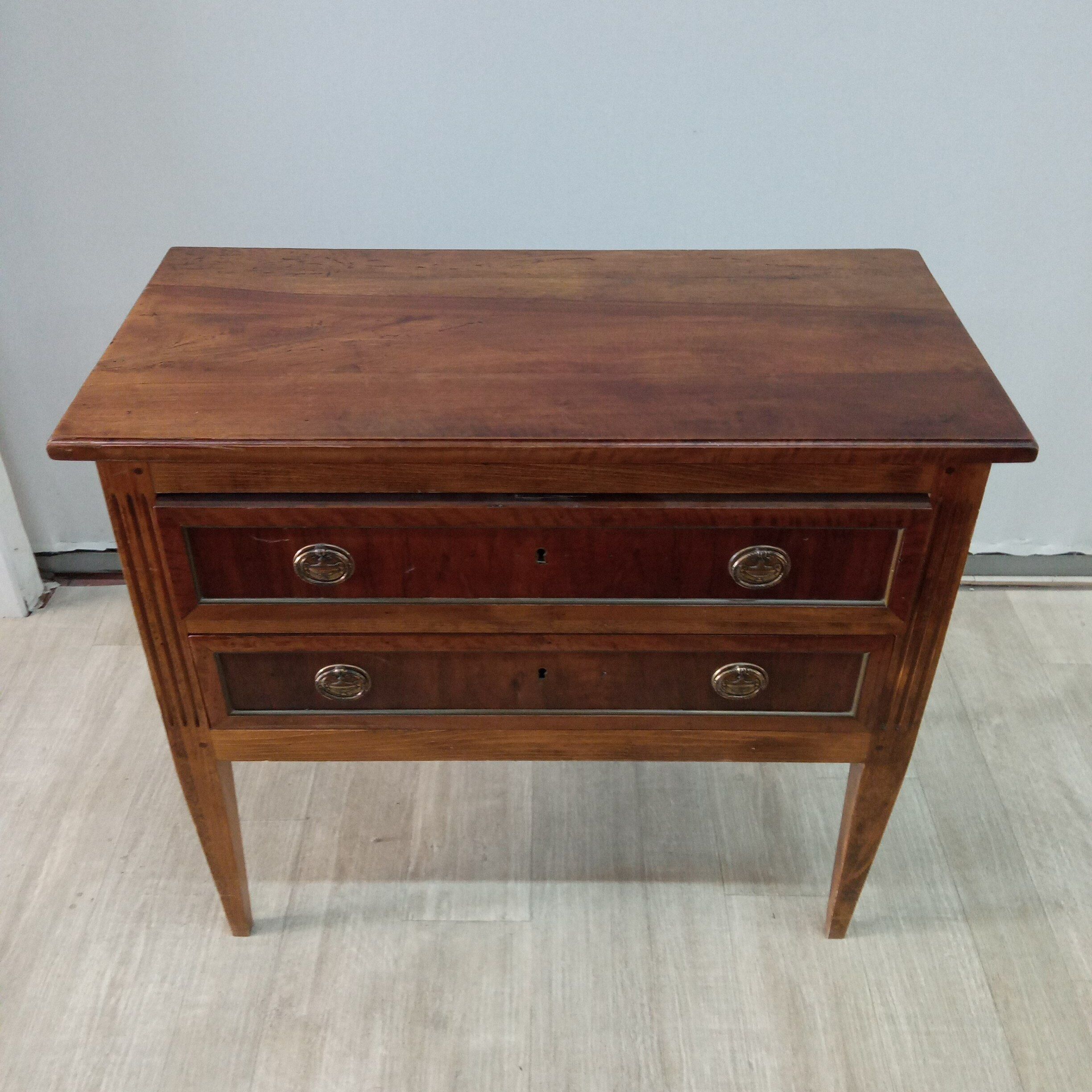 Commode sauteuse style louis xvi