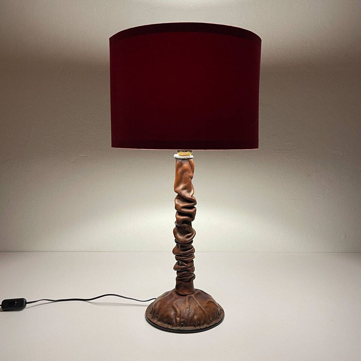 Lampe de table vintage en cuir italien, années 1950