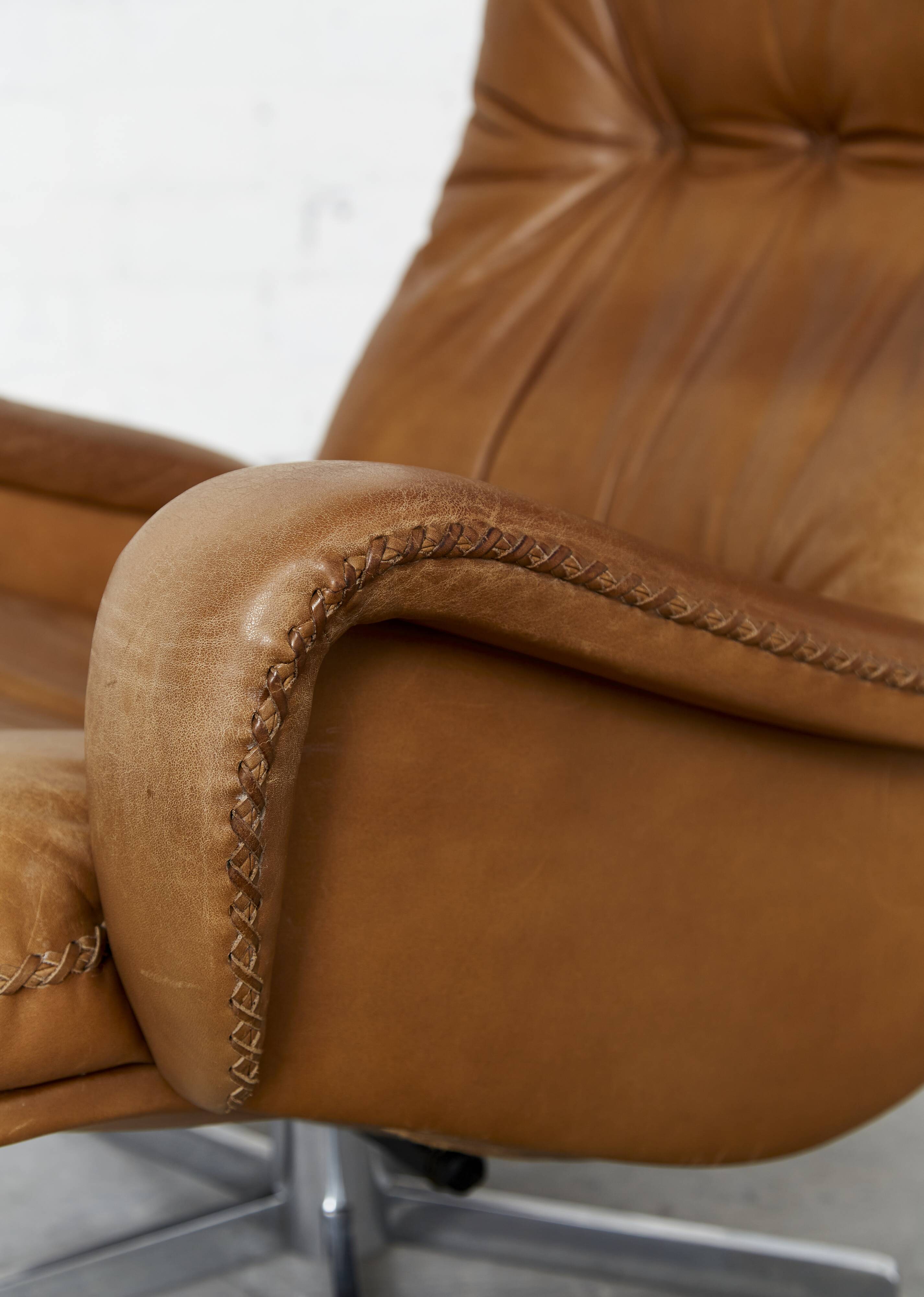 S231 James Bond Swivel Armchair from de Sede, 1960s