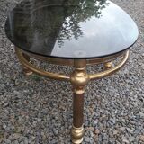 Table basse ovale en laiton doré et verre fumé 1970