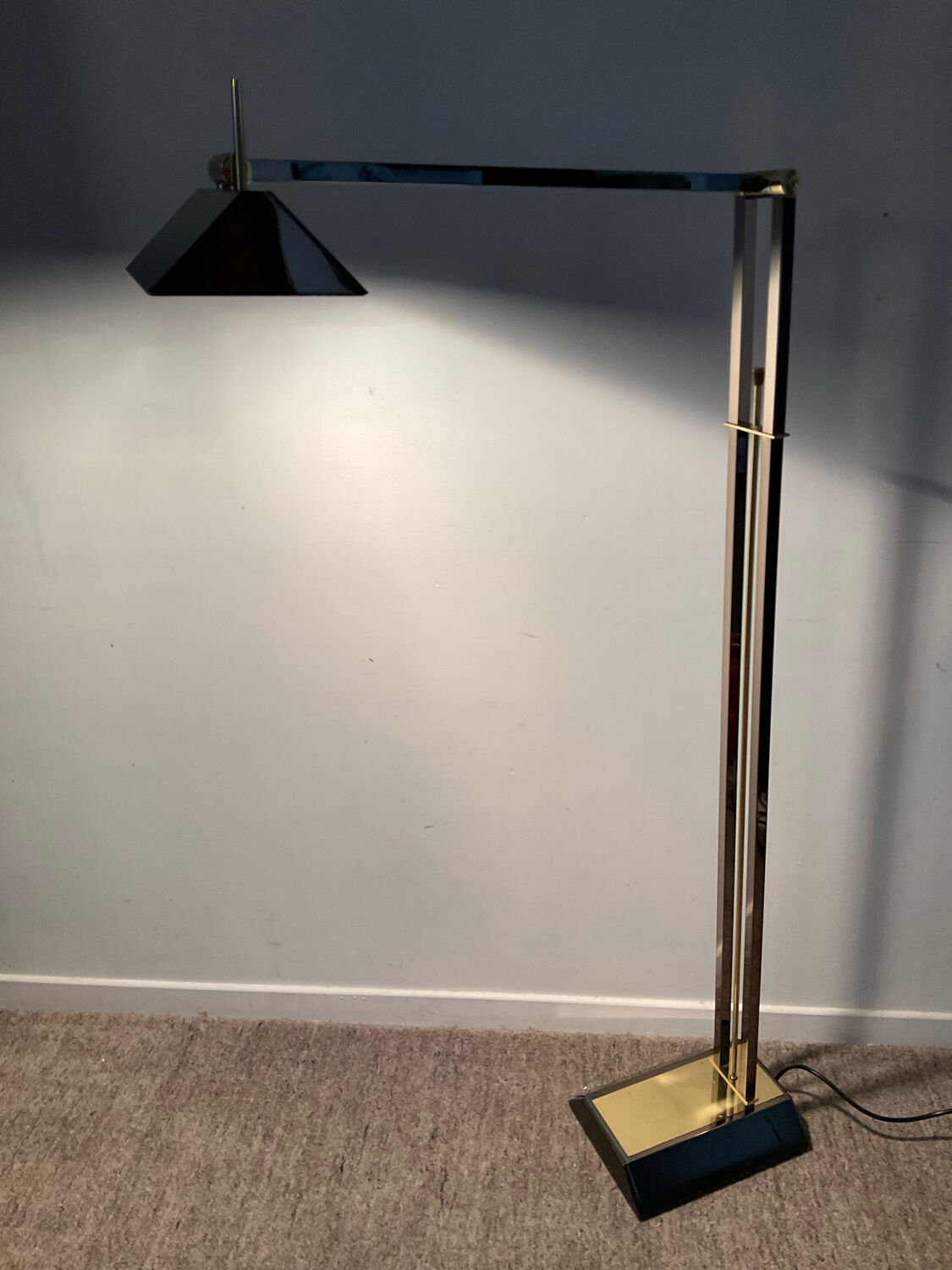 Golden Deknudt floor lamp from the 70s