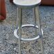 Tabouret haut de Naoto Fukasawa en fonte d’aluminium Magis éditeur Italy