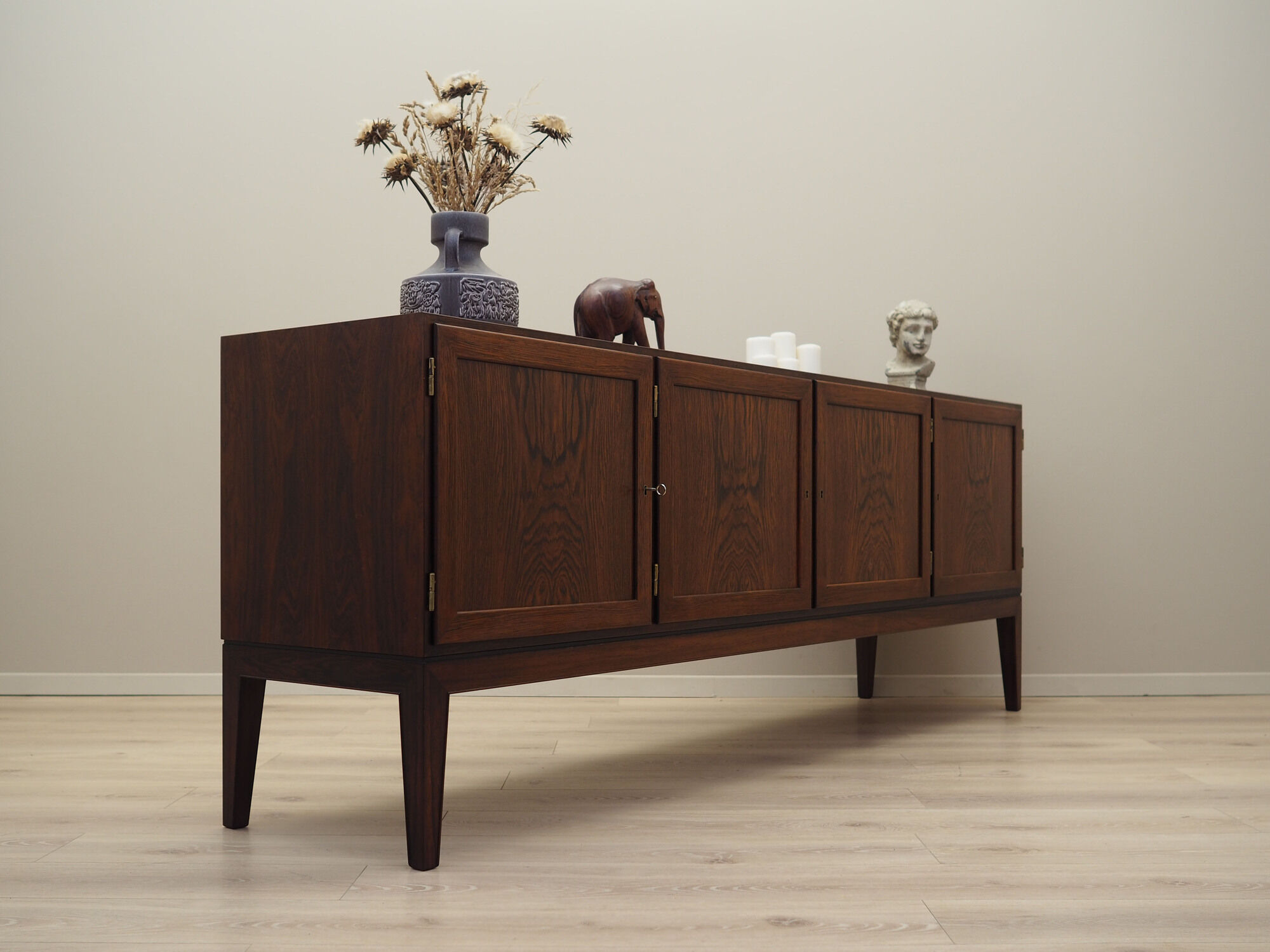 Enfilade en palissandre, design danois, années 1960, designer: Severin Hansen, production: Haslev Møbelsnedkeri