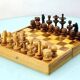 Jeu d'échecs en bois de style art déco