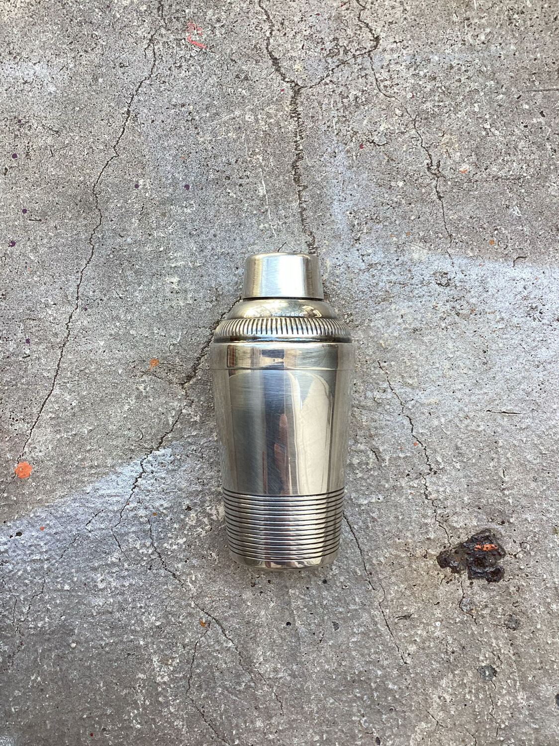 Antique shaker in silver metal hallmarked Art Deco style