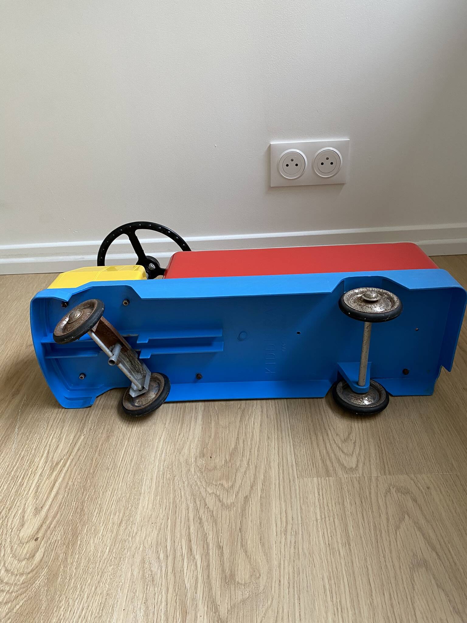 Kiddicraft vintage red blue and yellow children's carrier truck