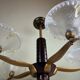 Lustre moderniste français en bois, laiton et verres opalescents
